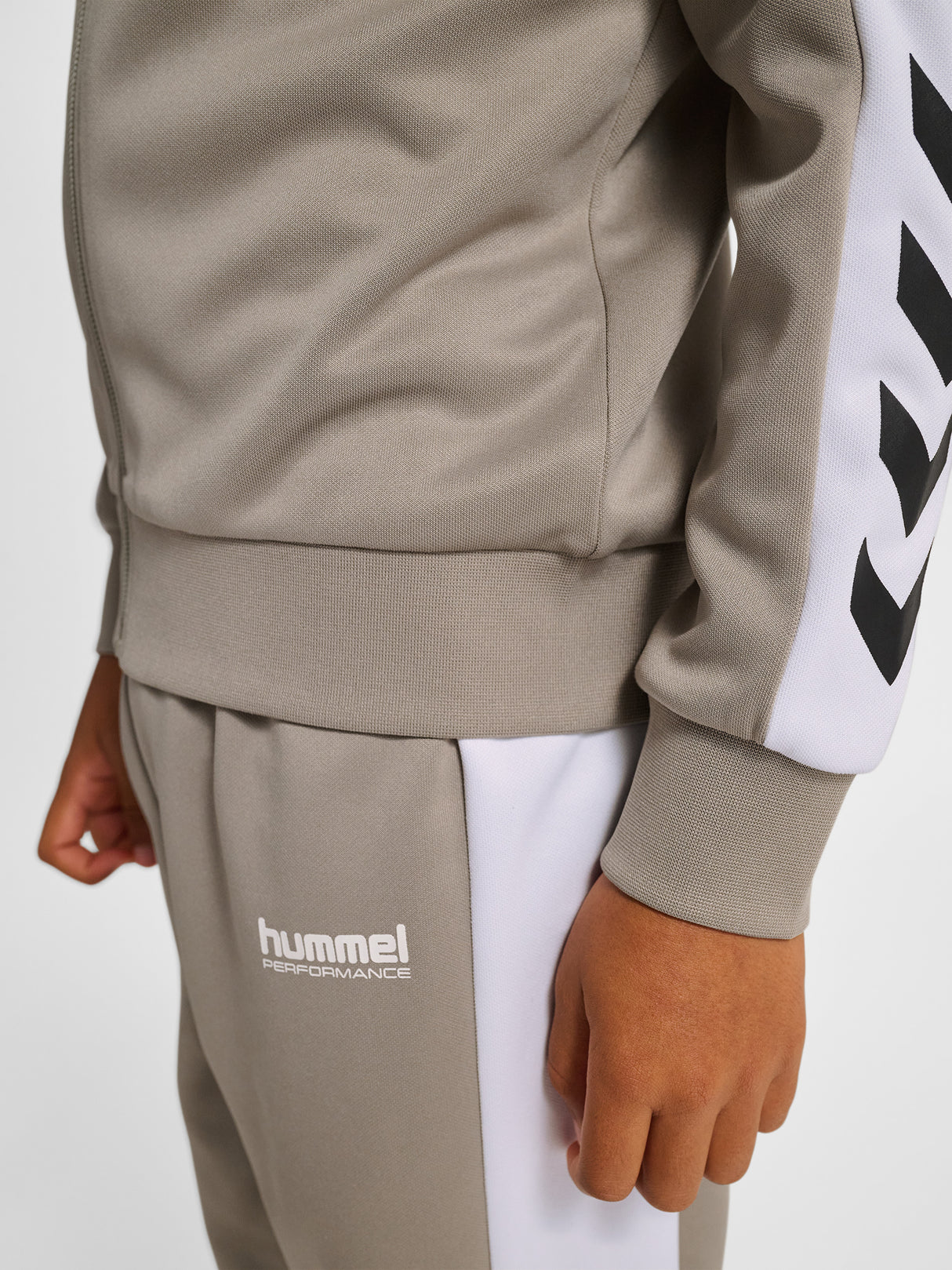 hummel Youth Colorblock Tracksuit-7