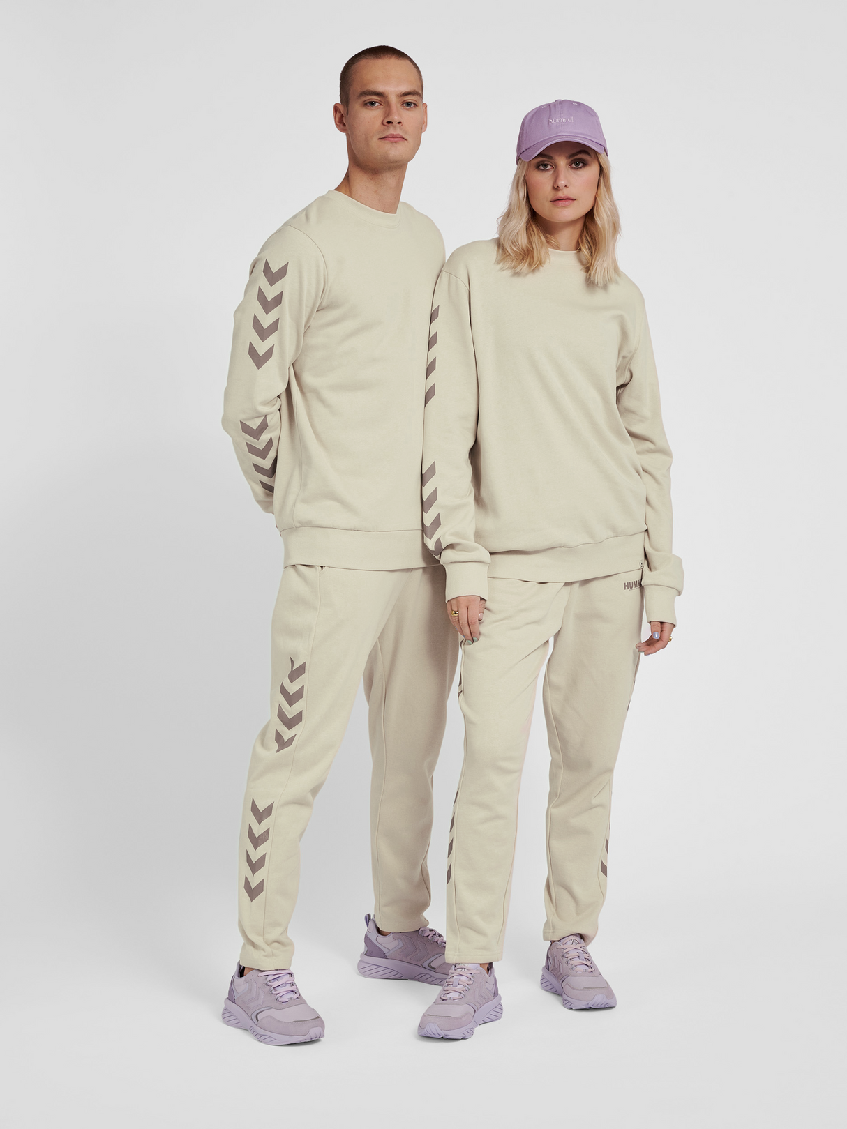 hummel Unisex Legacy Chevron Sweatshirt-5