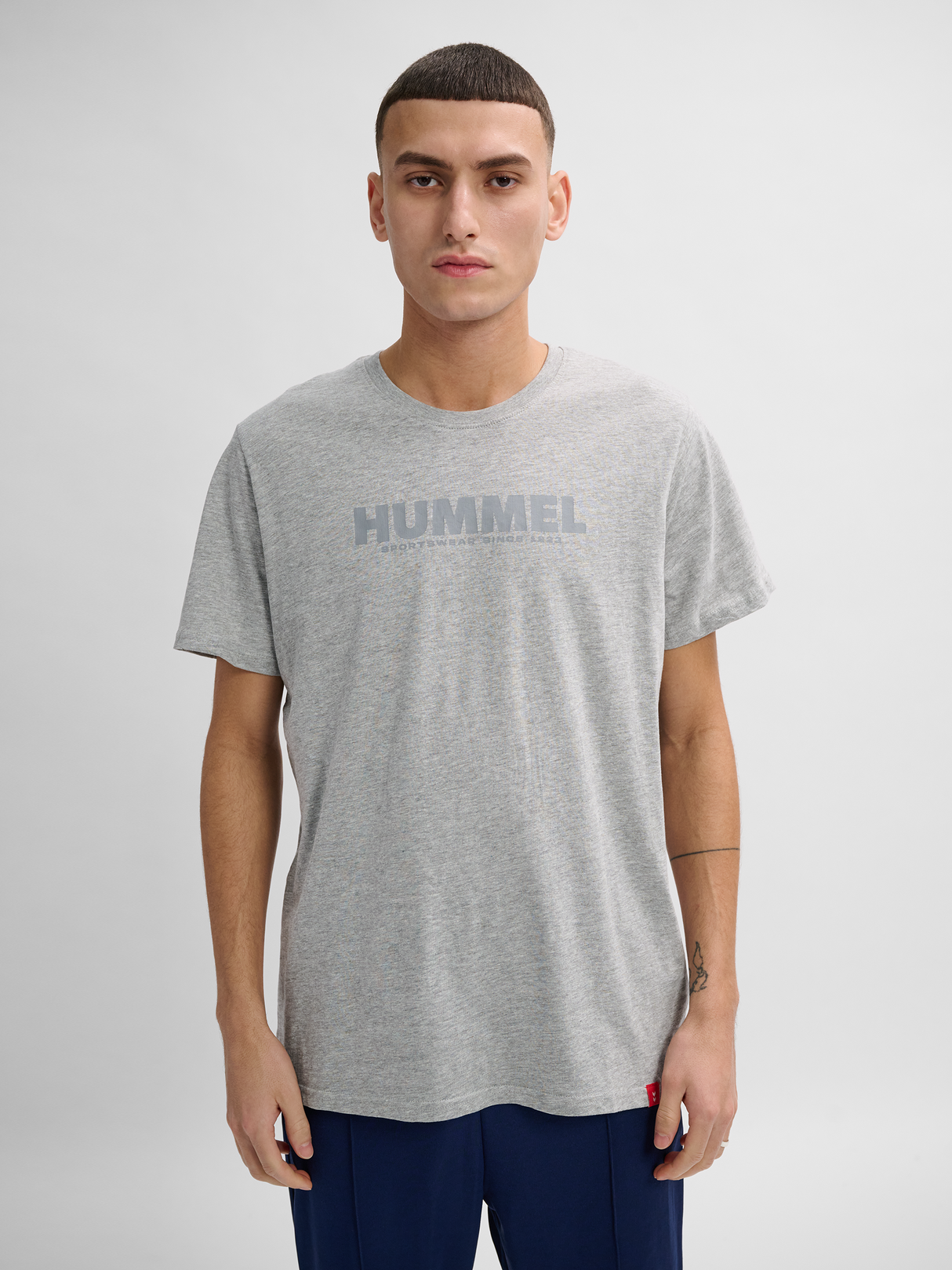 hummel Unisex Legacy T-Shirt-4