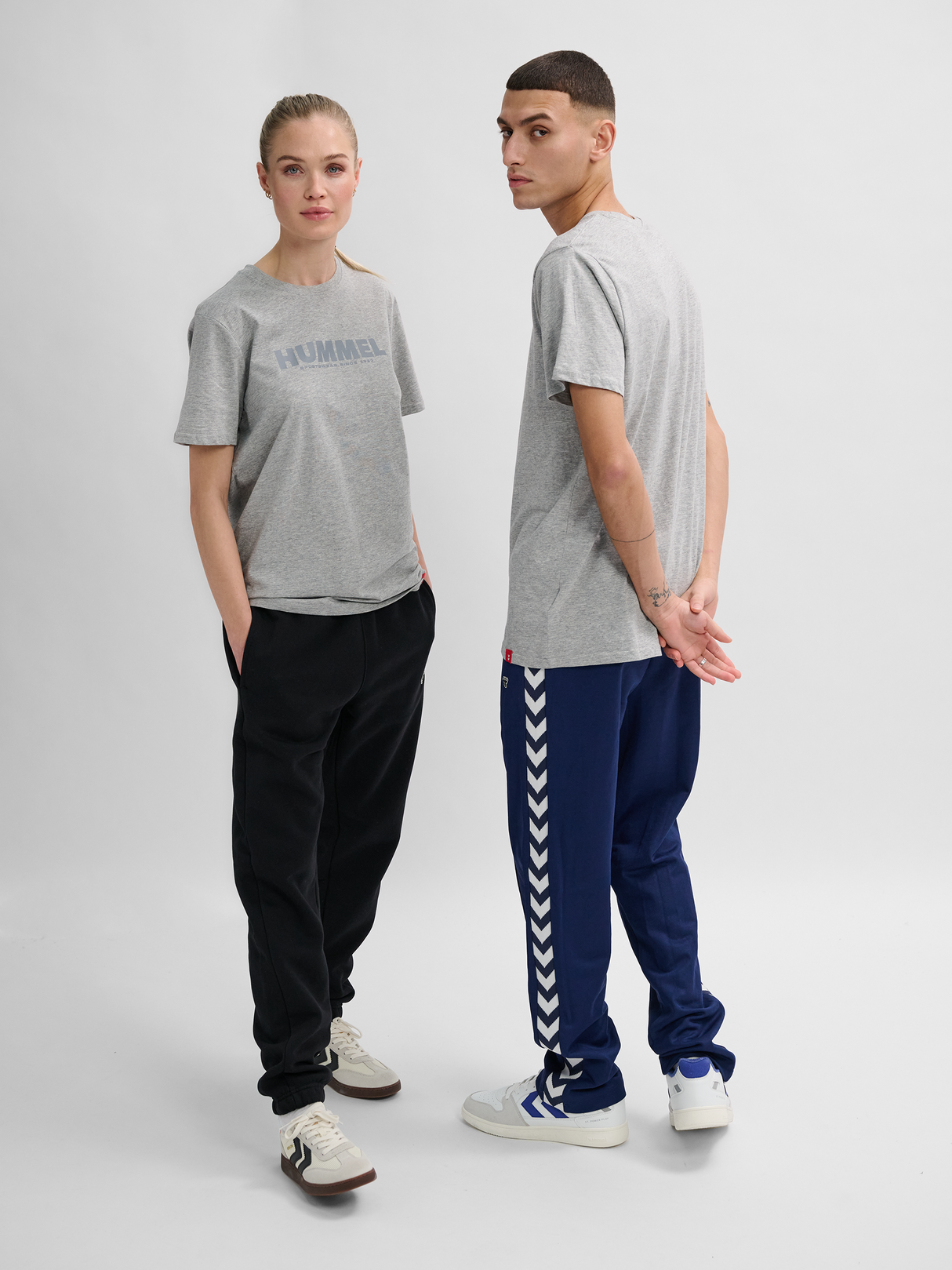 hummel Unisex Legacy T-Shirt-5