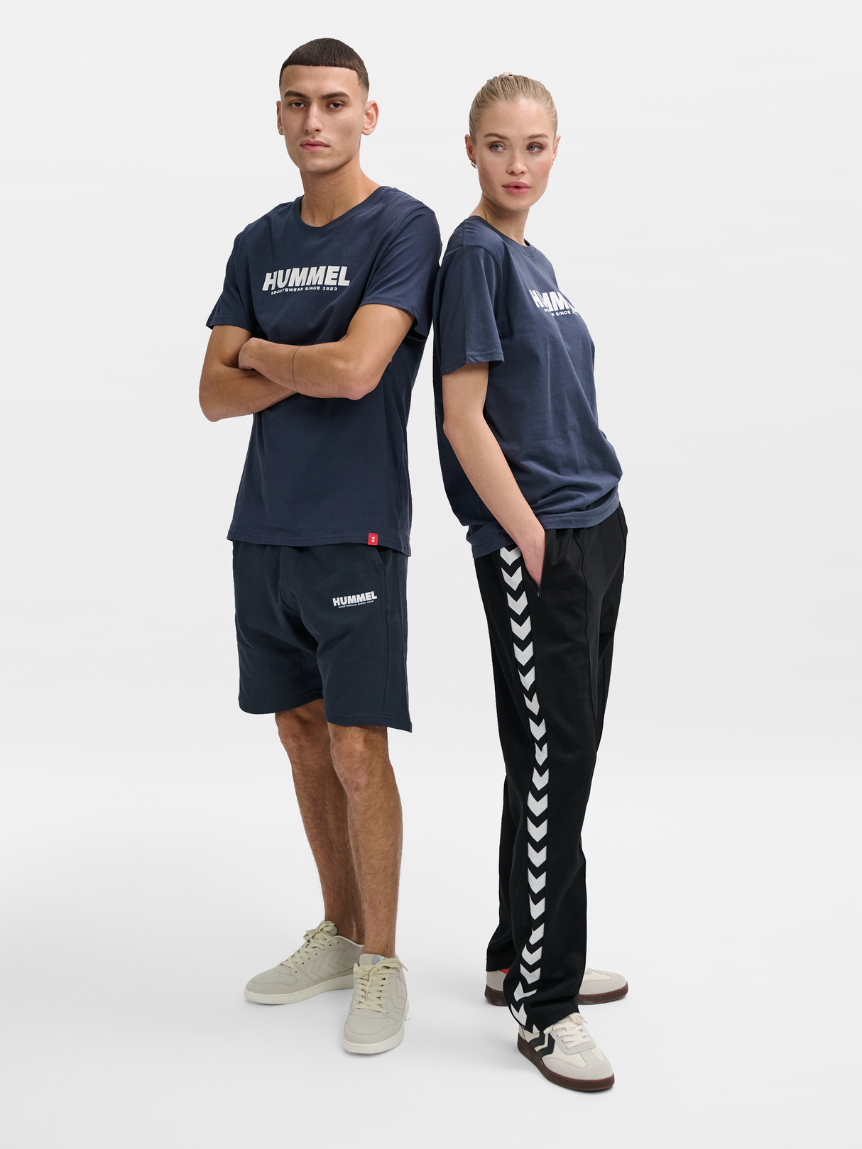 hummel Unisex Legacy T-Shirt-5