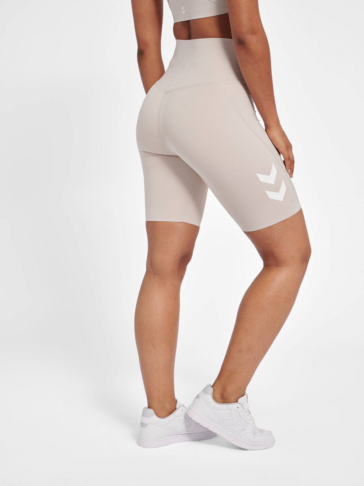 hummel Women's Mindful Training Grace High Waist Tight Shorts-6