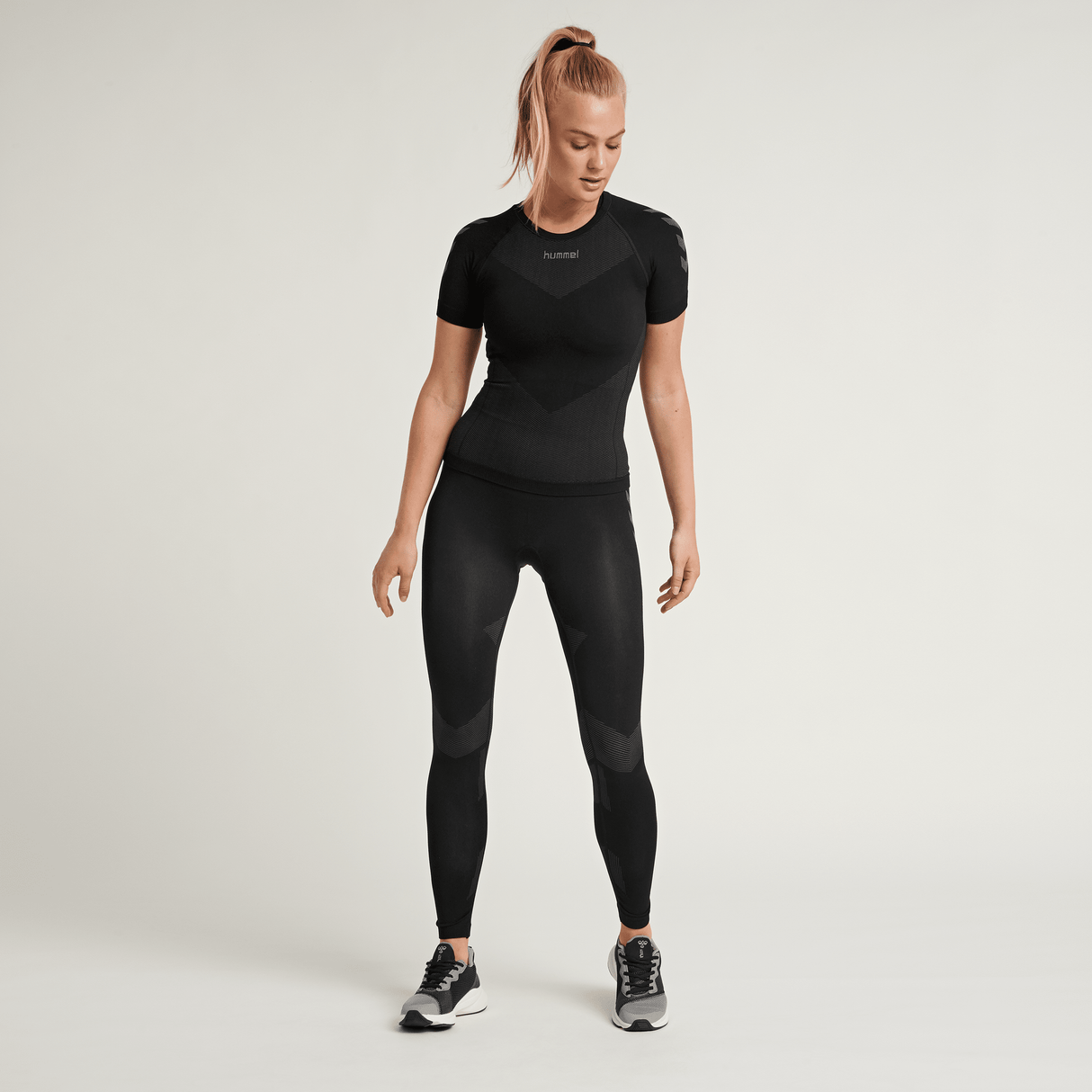 hummel Women's Hummel First Seamless Short Sleeve Jersey-3
