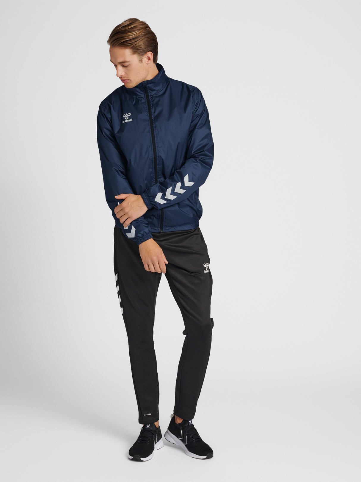 hummel Unisex Core XK Spray Jacket-7