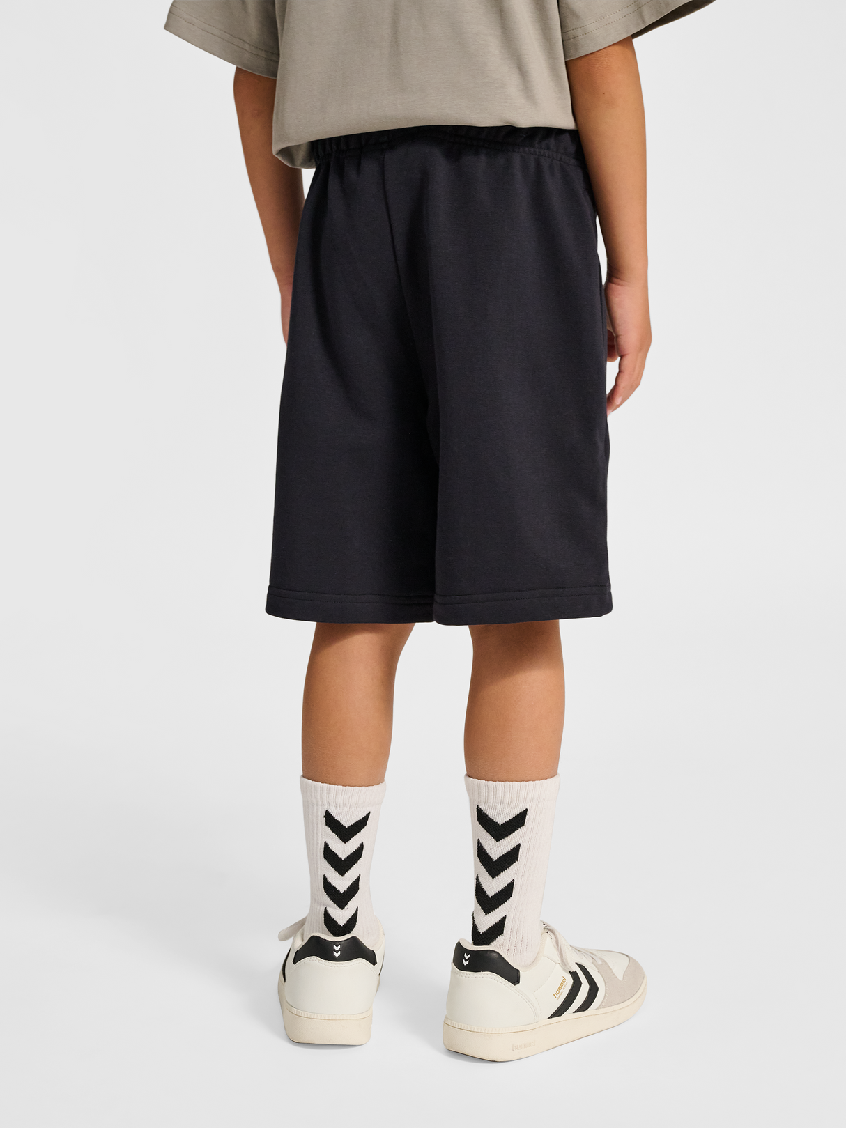 hummel Youth Loose Sweat Shorts Bee-4