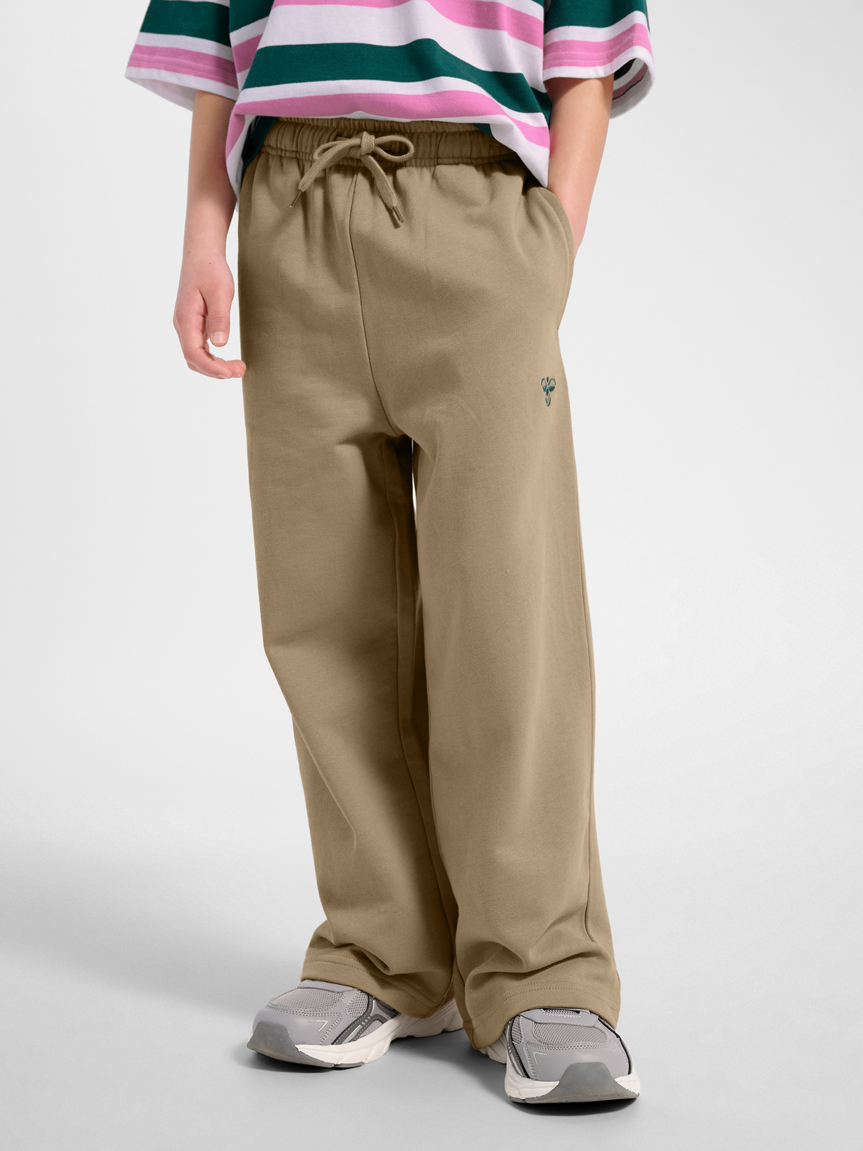 hummel Youth Jump Boxy Sweatpants-5