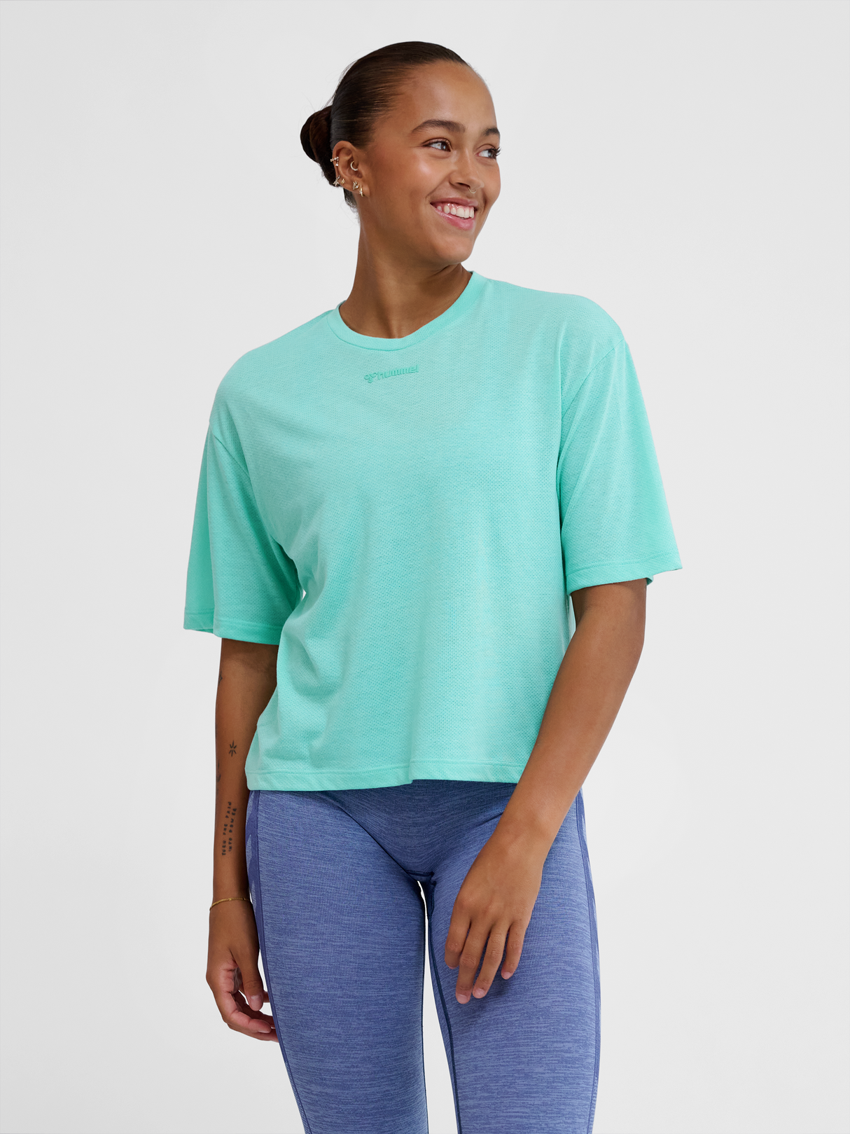 hummel Women's Mindful Training Vanja Boxy Shorts T-Shirt-5