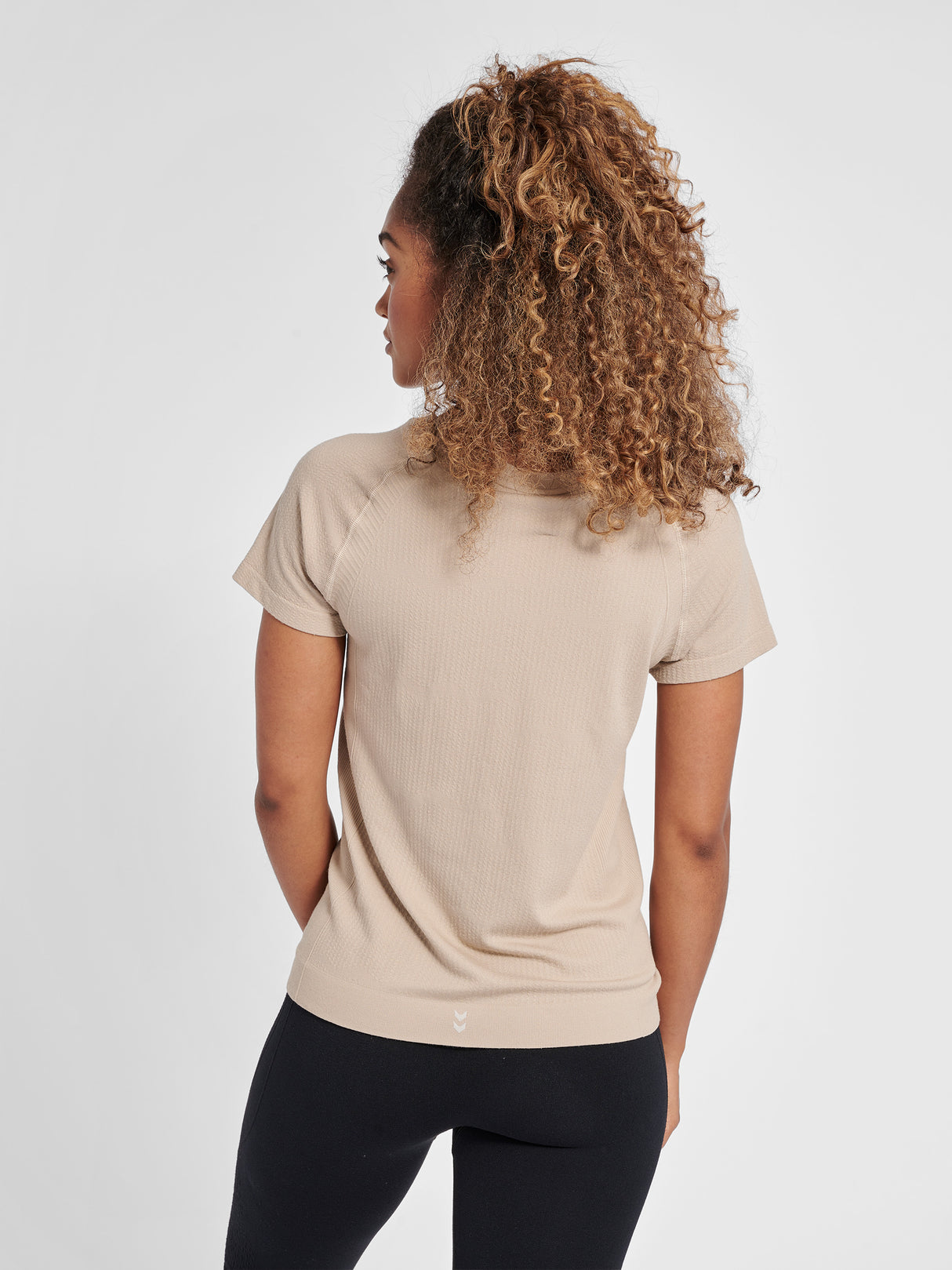 hummel Women's Mindful Training Flow Seamless T-Shirt-6