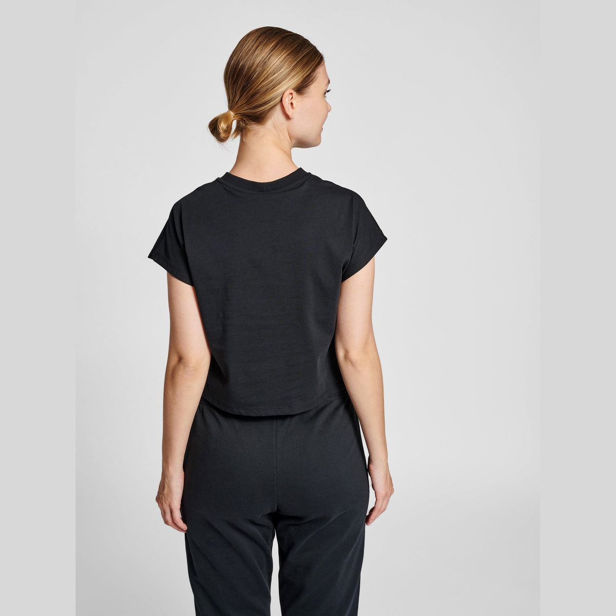 hummel Women's Legacy June Cropped T-Shirt-6