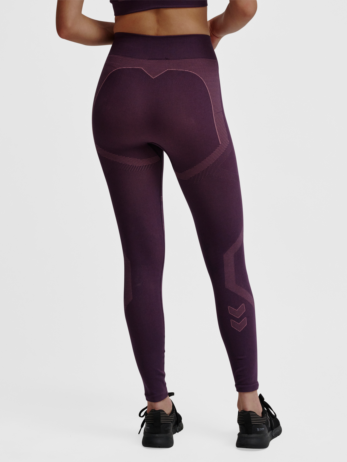 hummel Women's Mindful Training Power Seamless Mid Waist Tights-5