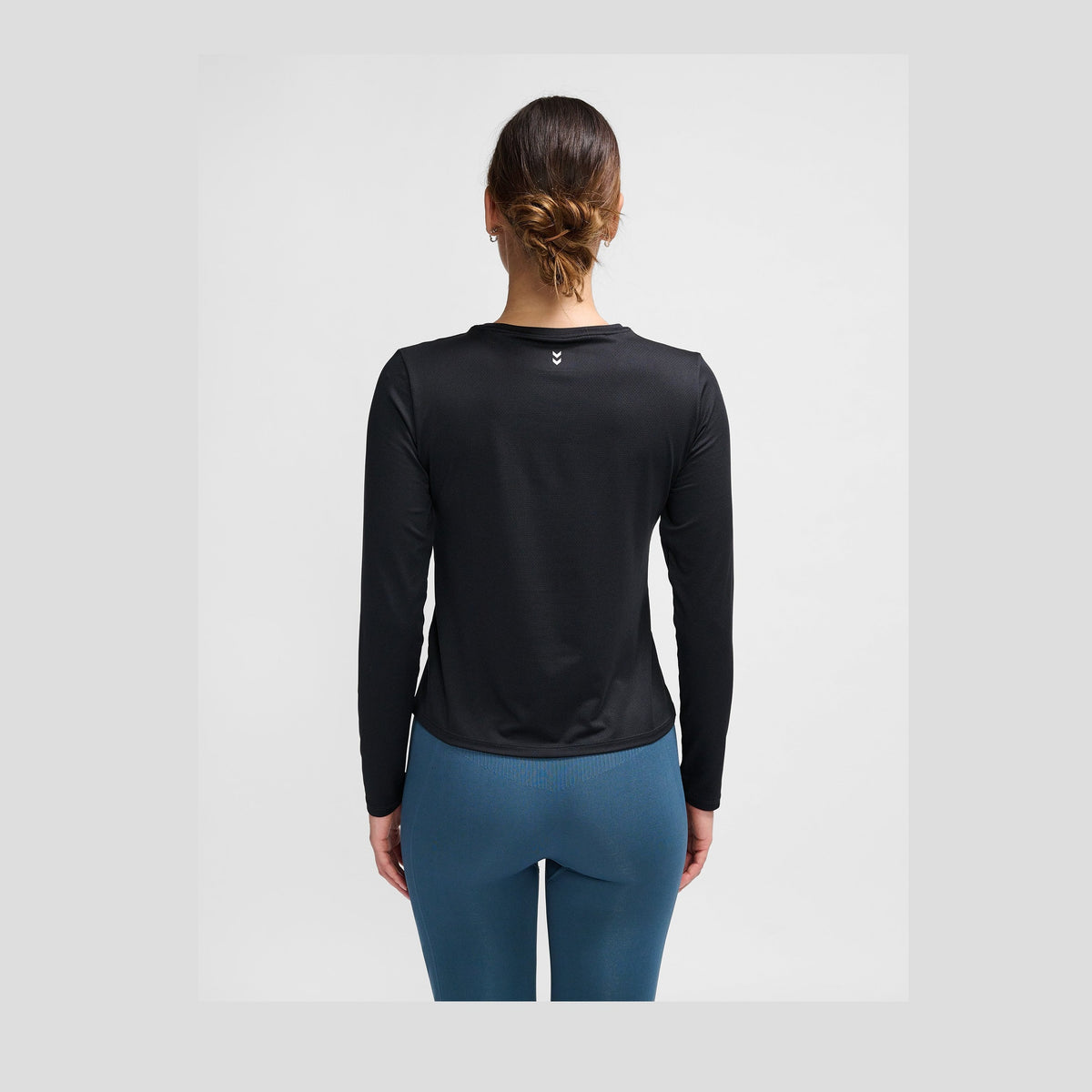 hummel Women's Mindful Training Aura Mesh Long Sleeve T-Shirt-6