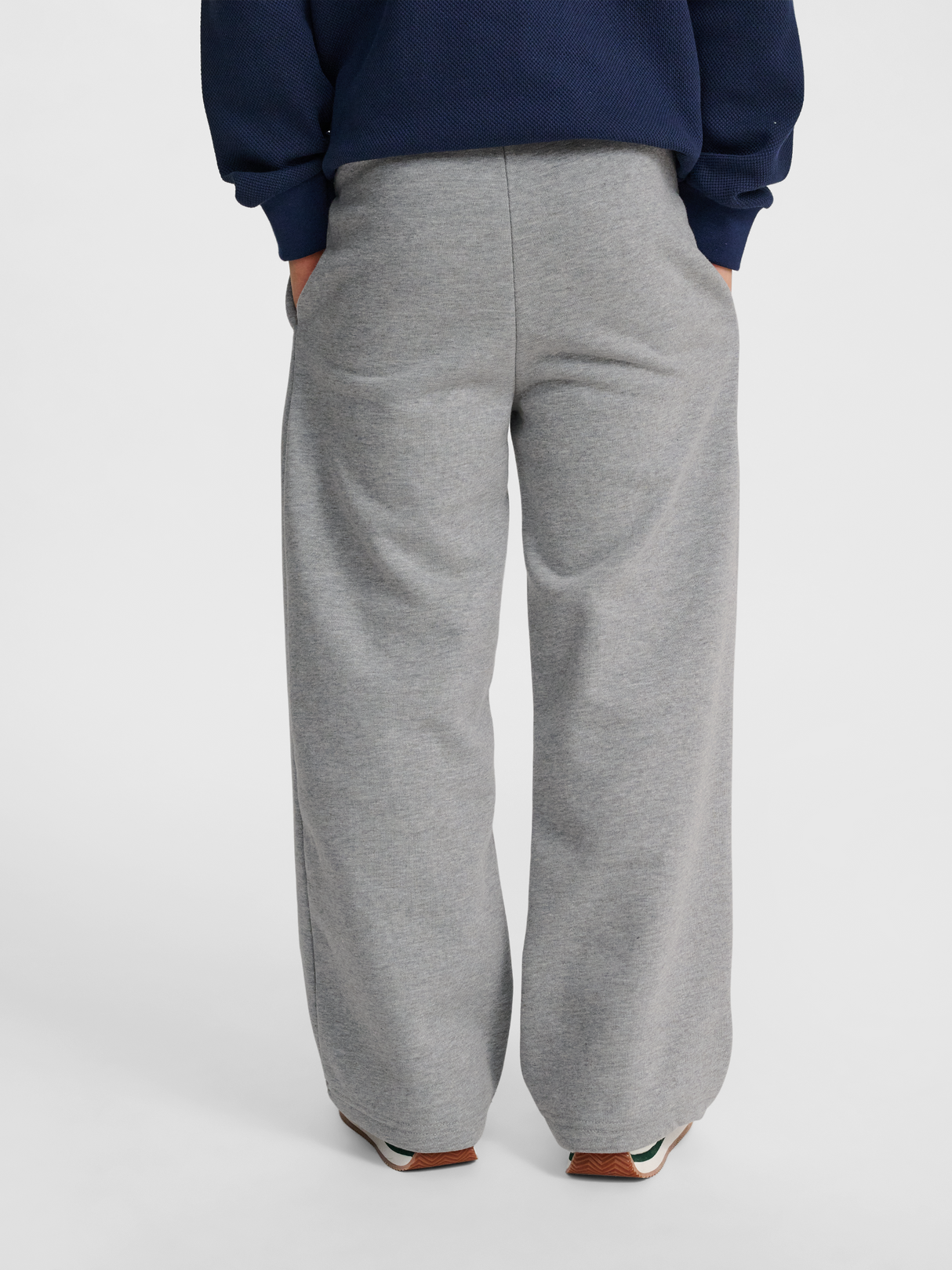 hummel Youth Loose Wide Leg Sweatpants Bee-4