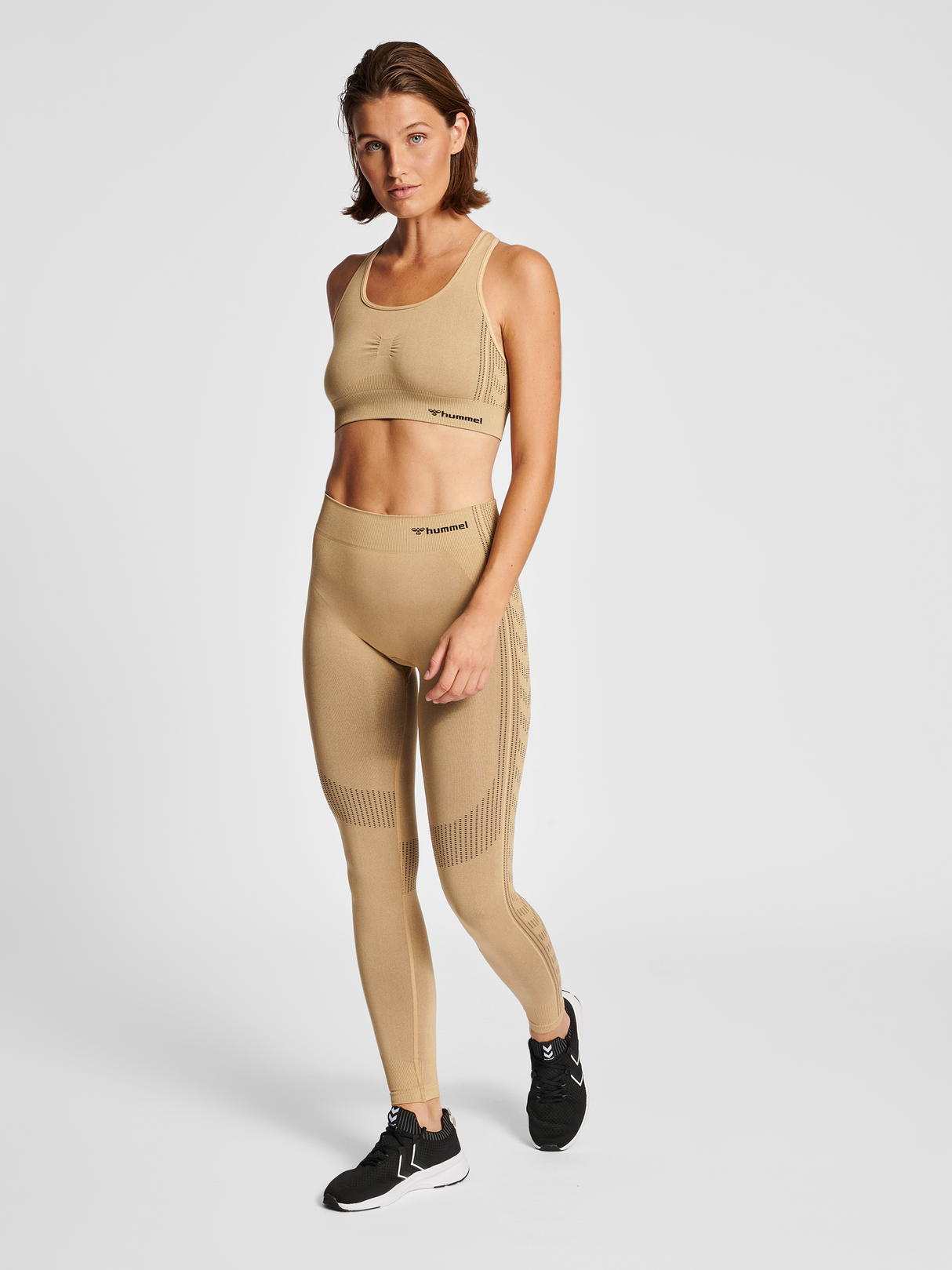 hummel Women's Mindful Training Shaping Seamless Mid Waist Tights-4