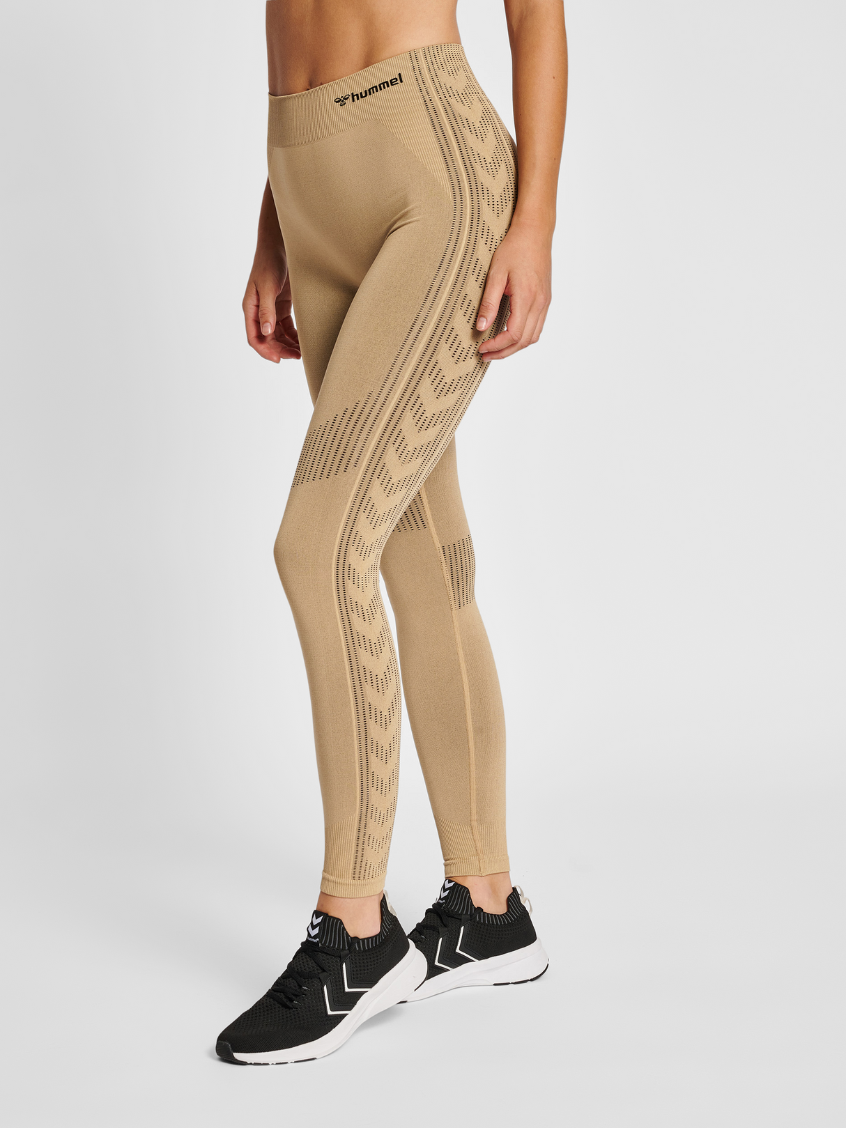 hummel Women's Mindful Training Shaping Seamless Mid Waist Tights-5