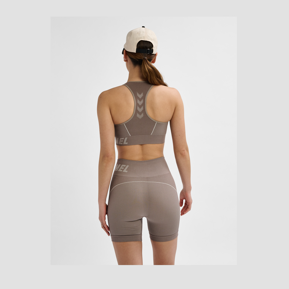 hummel Women's Training Essentials Christel Seamless Sports Top-5