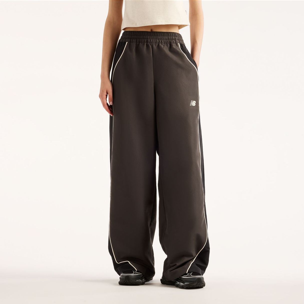 New Balance Women's Trackside Woven Pants-2