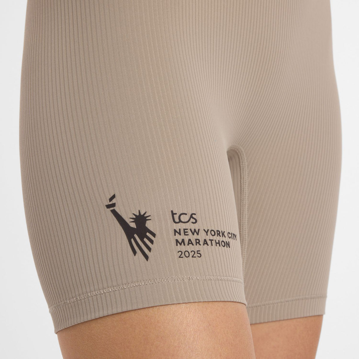 New Balance Women's NYC Marathon Rib High Rise 6" Shorts-6