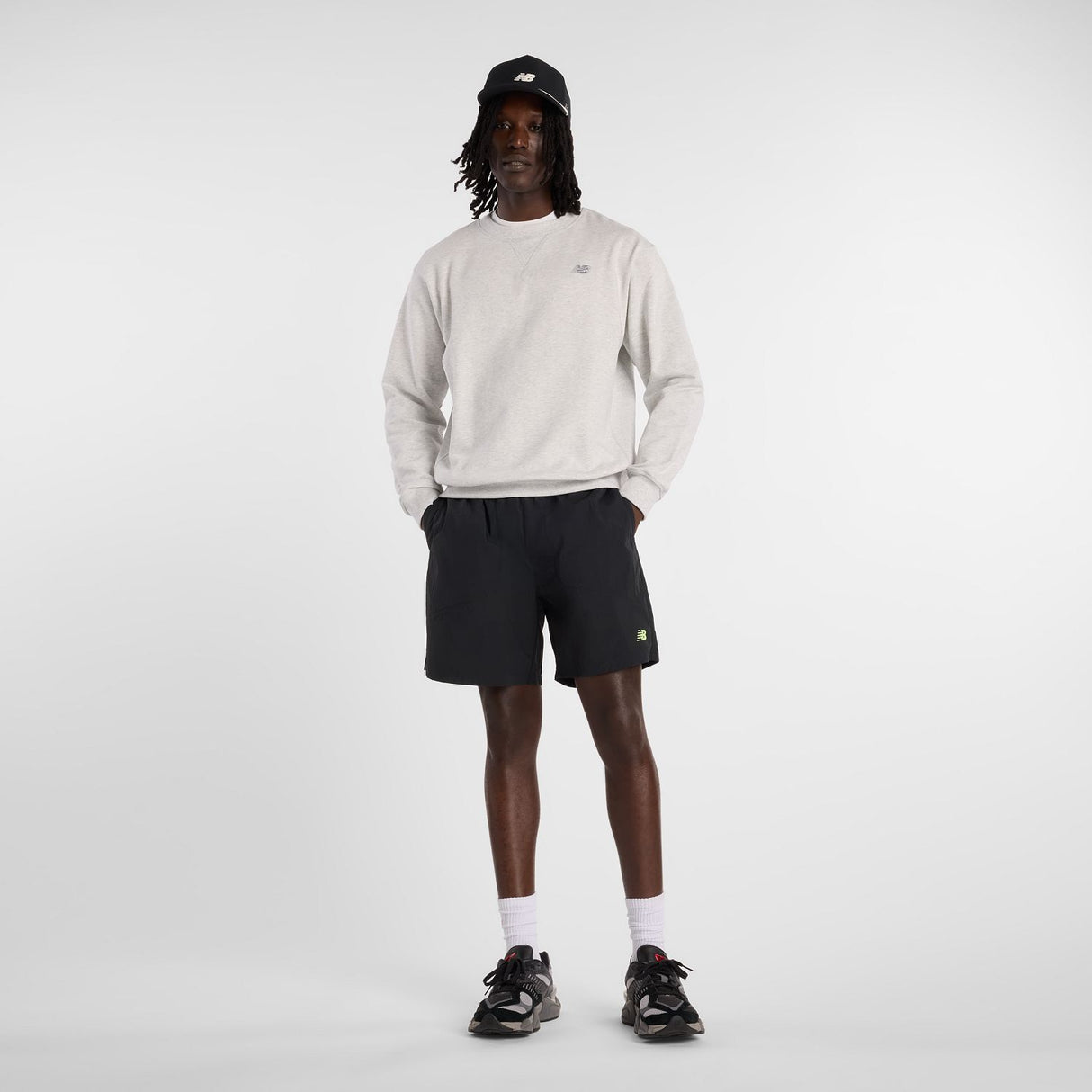 New Balance Men's Castlefield Woven Shorts 7-6
