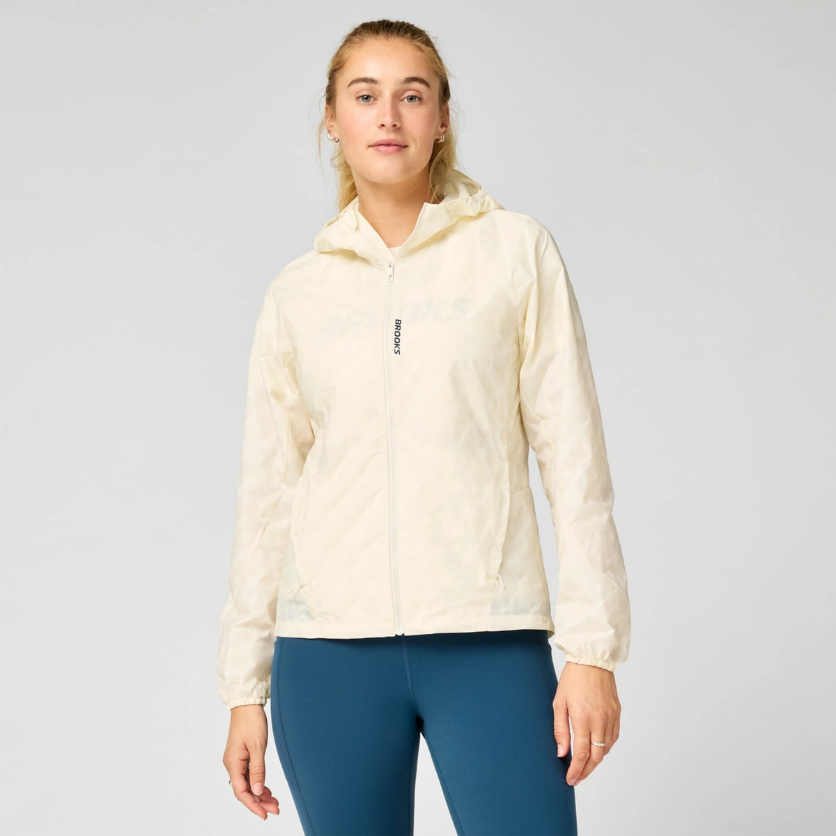 Brooks Women's Canopy Reflective Jacket-1