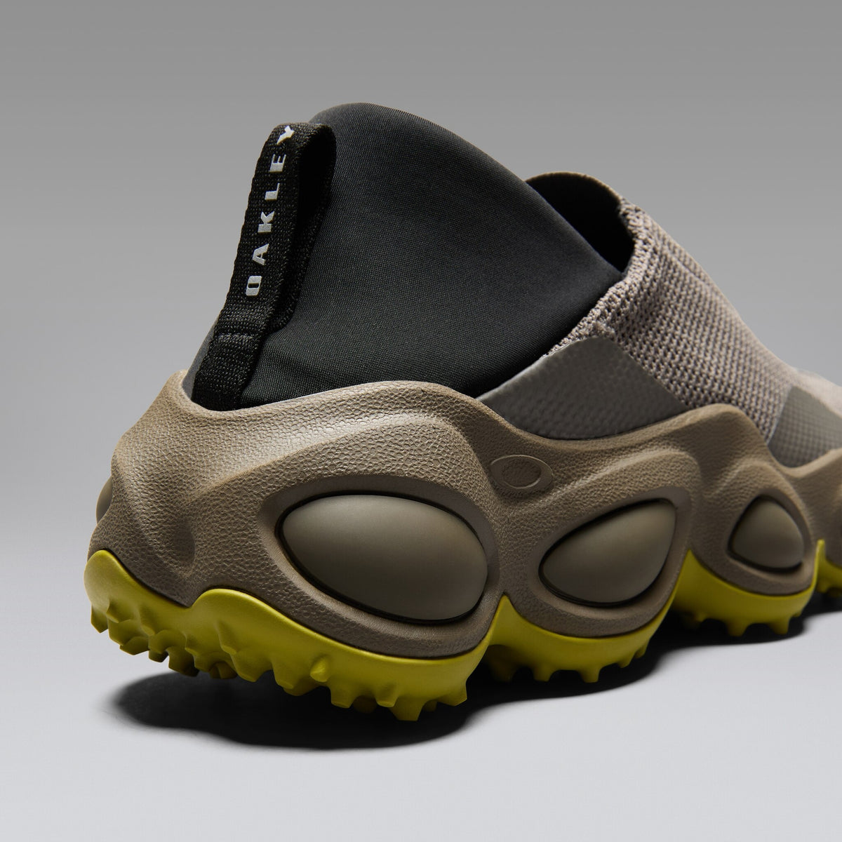 Oakley Men's Eon Shift Sneakers-2