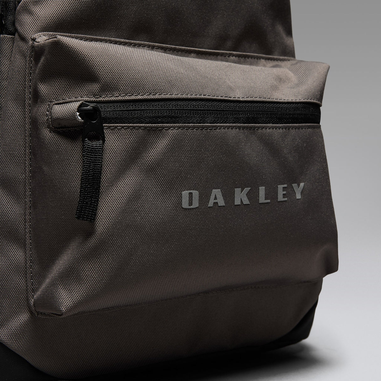 Oakley Spark Traverse Backpack-2
