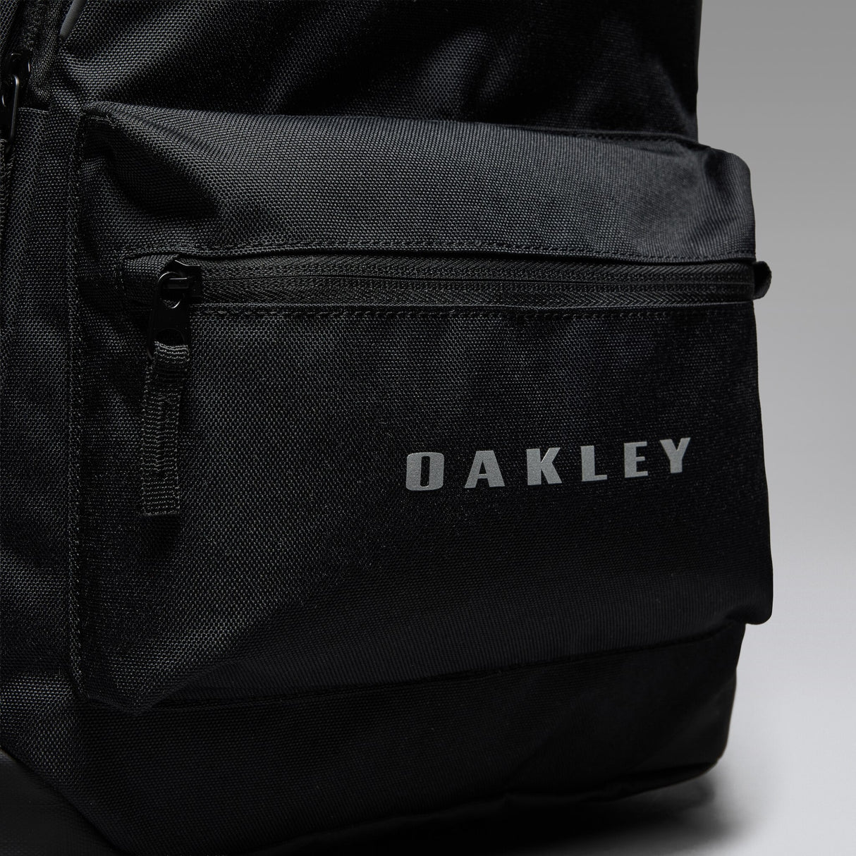 Oakley Spark Traverse Backpack-2