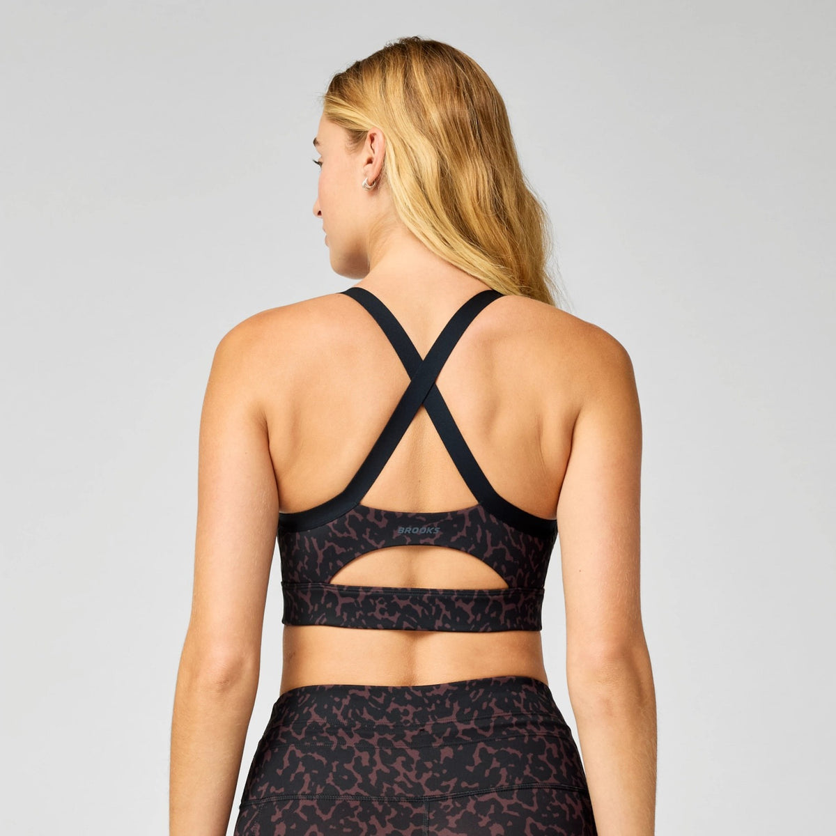 Brooks Women's Luxe Strappy Bra-2