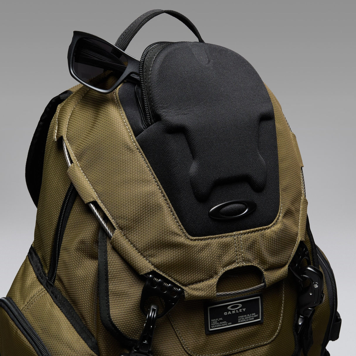 Oakley Bathroom Sink RC Backpack-4