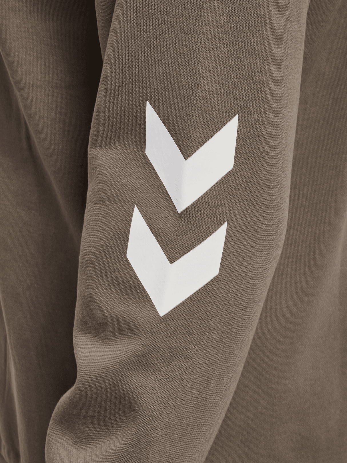 Hummel Men's Legacy 2.0 Sweatshirt 235294 Mens Apparel Sweatshirts & Fleece