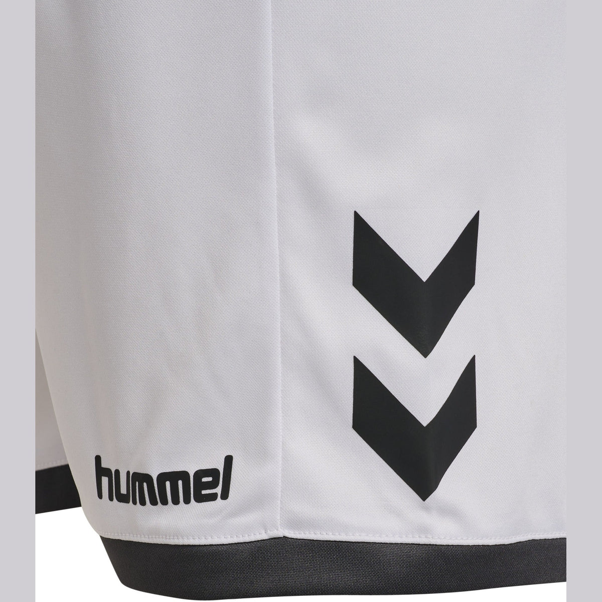 hummel Unisex Blaze Club 26 Poly Shorts-3