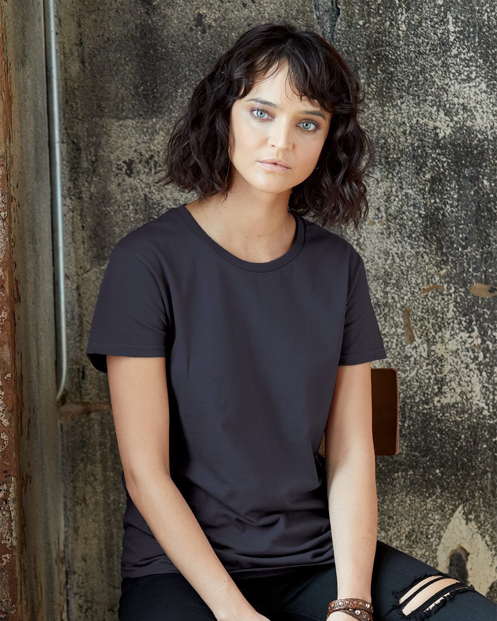 Gildan Women's Softstyle Combed Ring Spun Short Sleeve Tee 880 Womens Apparel Shirts & Tops