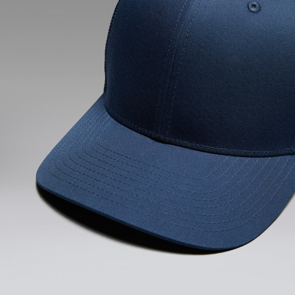Oakley Golf Cresting Trucker Hat-2