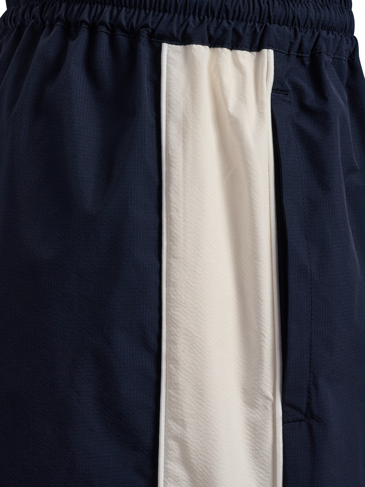 hummel Unisex I-D Ripstop Track Shorts-4
