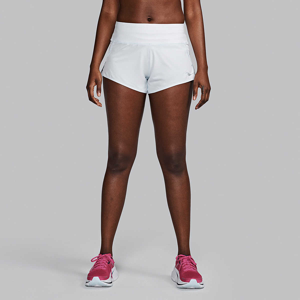 Saucony Women's Outpace 2.-5" Split Short SAW800421 Womens Apparel Shorts