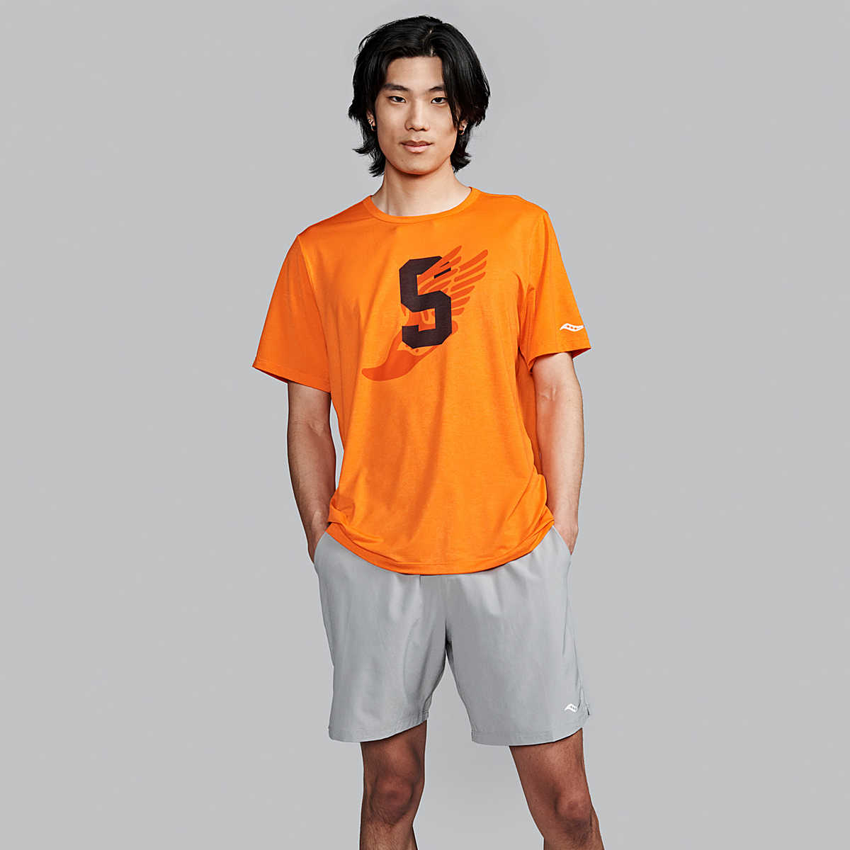 Saucony Men's Stopwatch Graphic Short Sleeve SAM800378 Mens Apparel Shirts & Tops