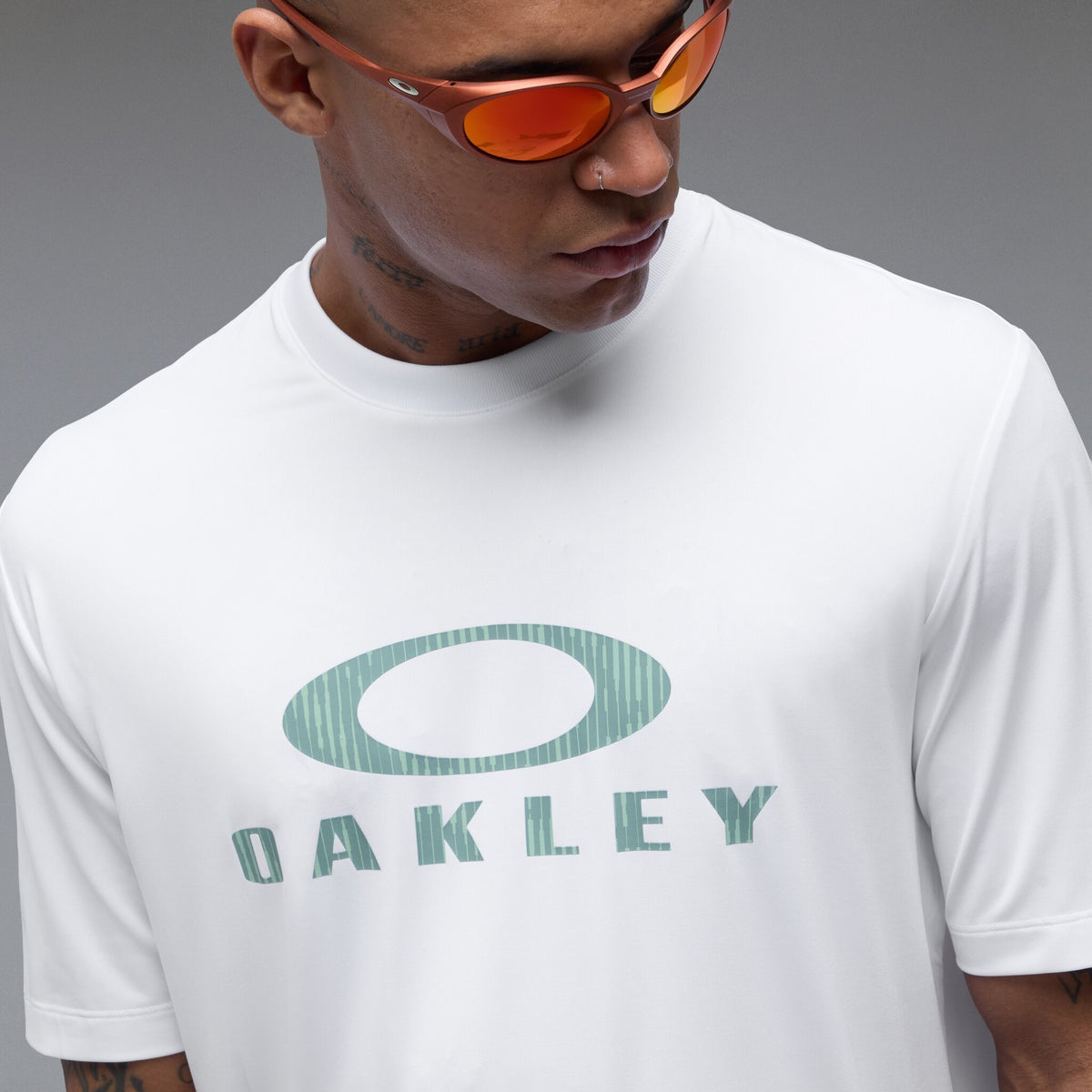 Oakley Men's Logo Sun Tee-4