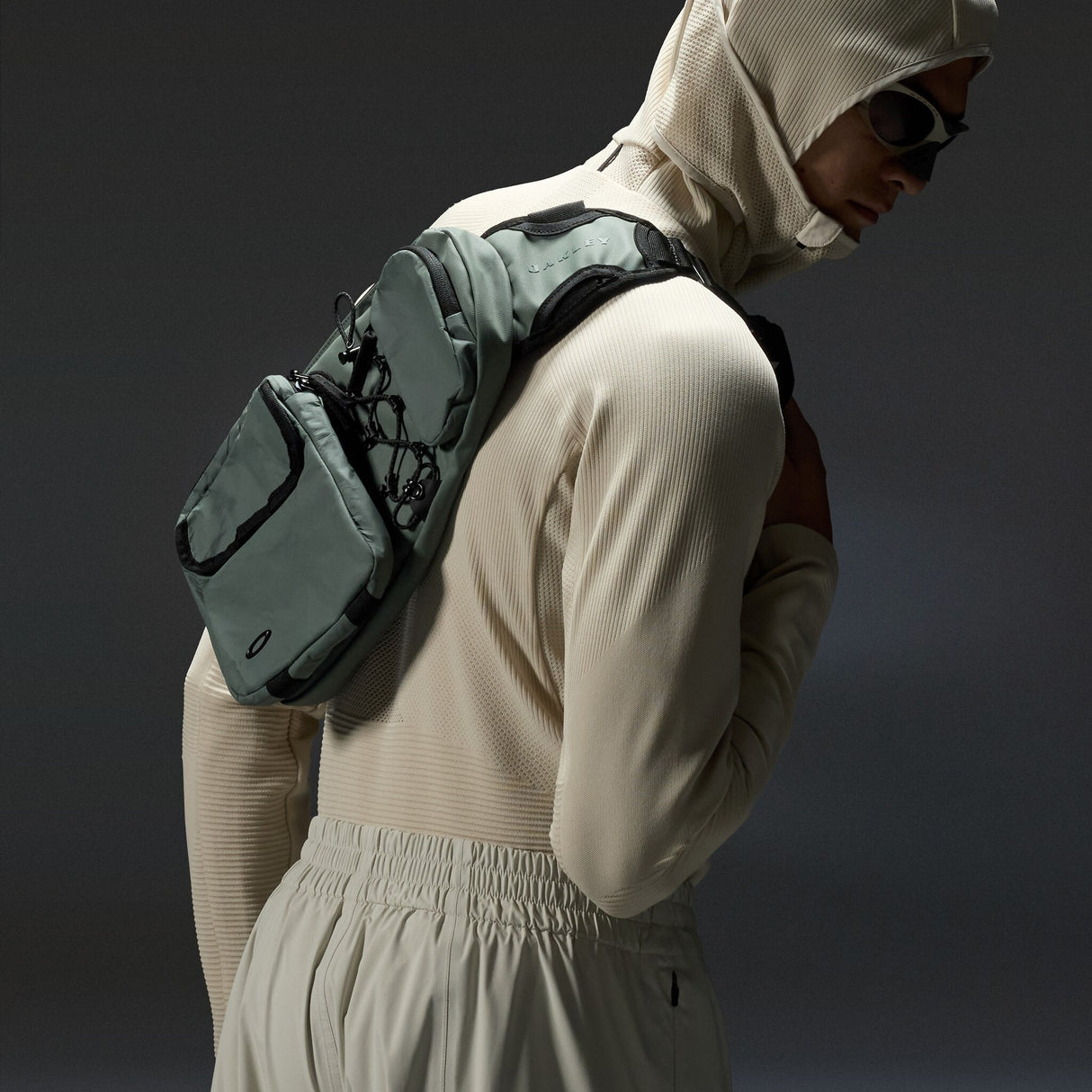 Oakley Latitude Flex Belt Bag-8