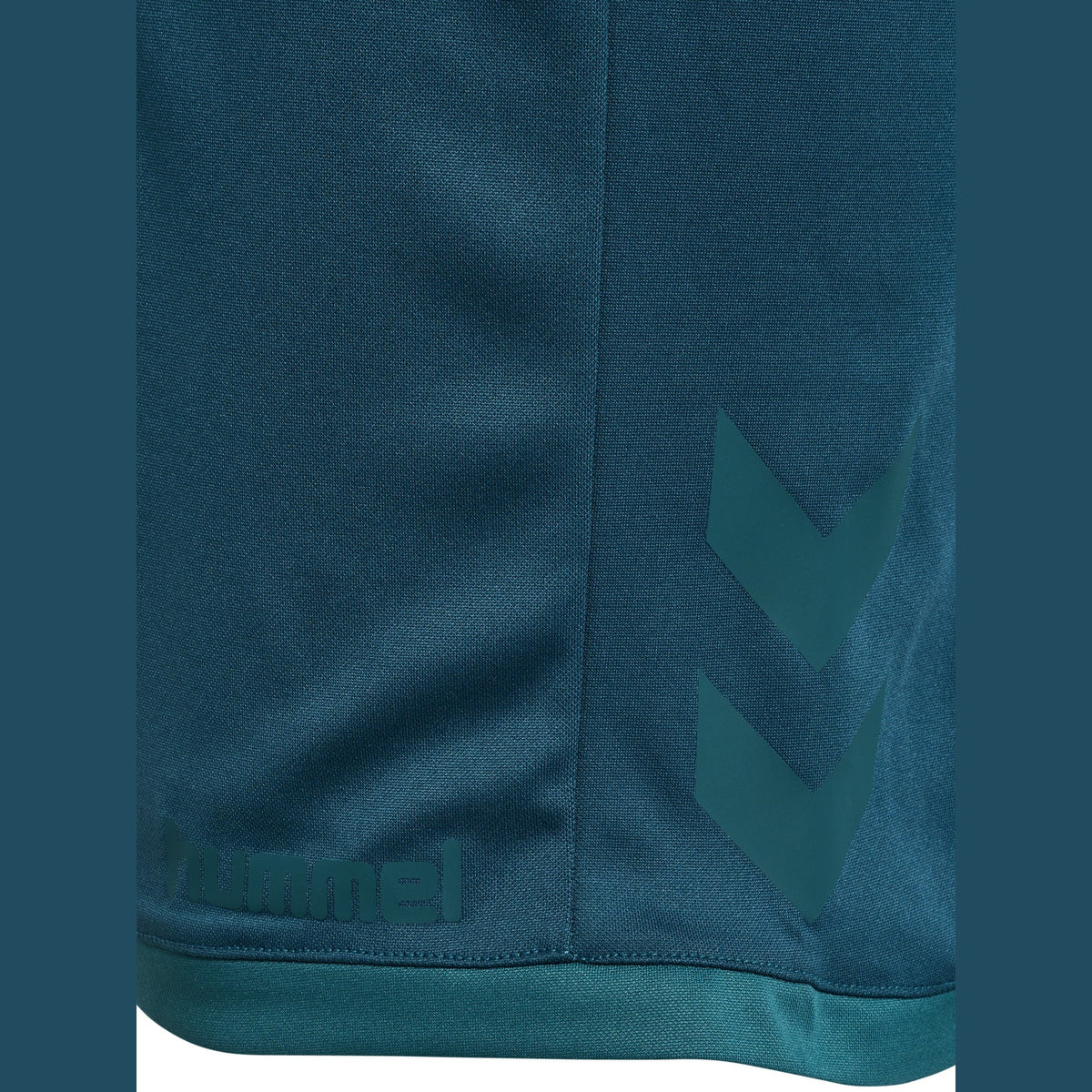 hummel Unisex Blaze Club 26 Poly Shorts-3
