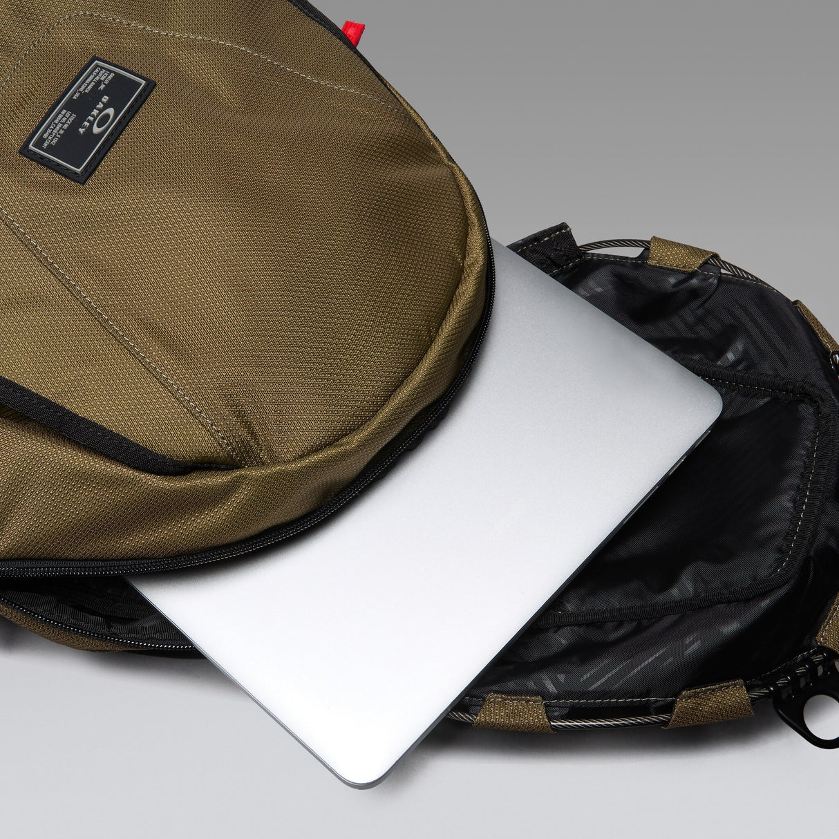 Oakley Bathroom Sink RC Backpack-2