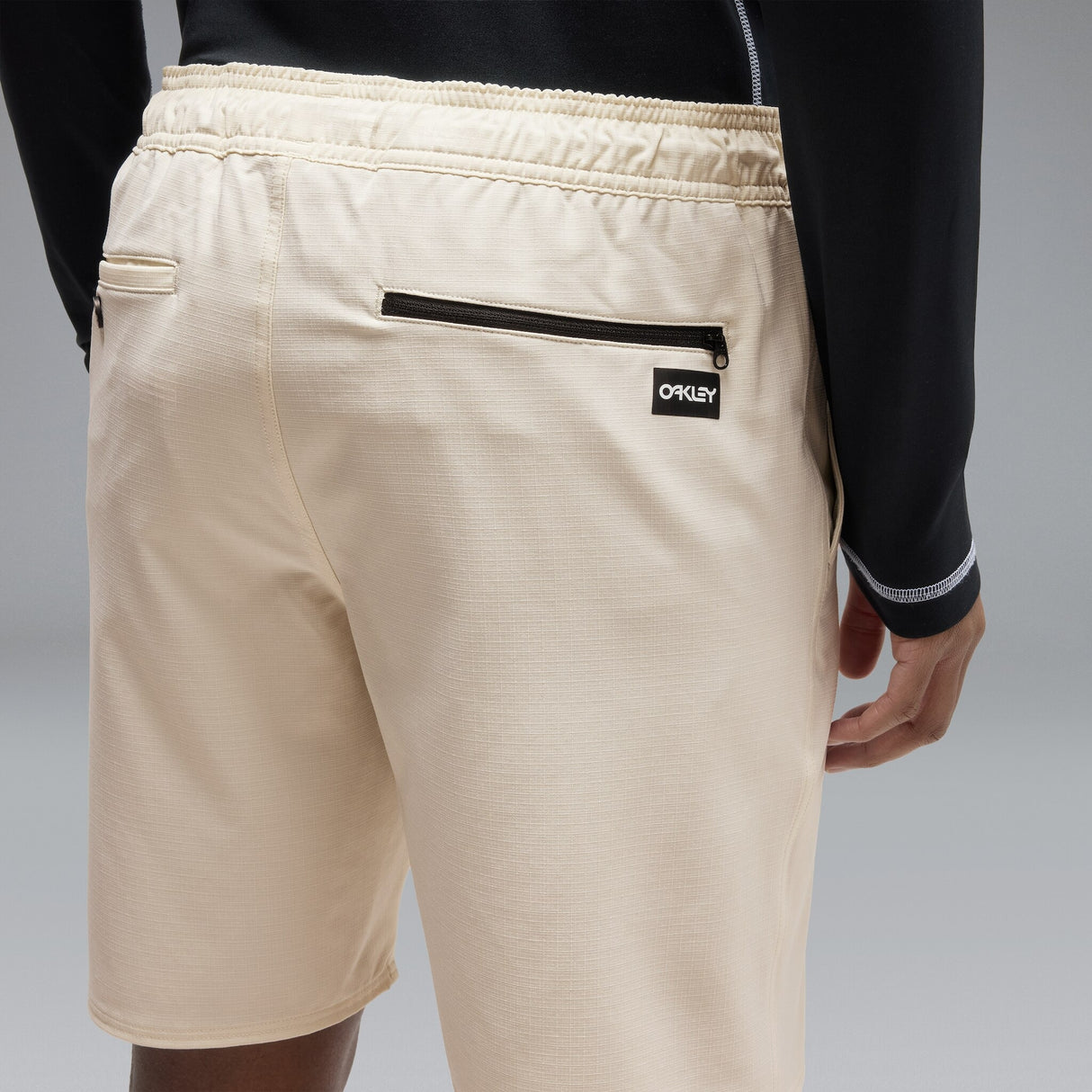Oakley Men's Transport Hybrd Packable Shorts 19-6