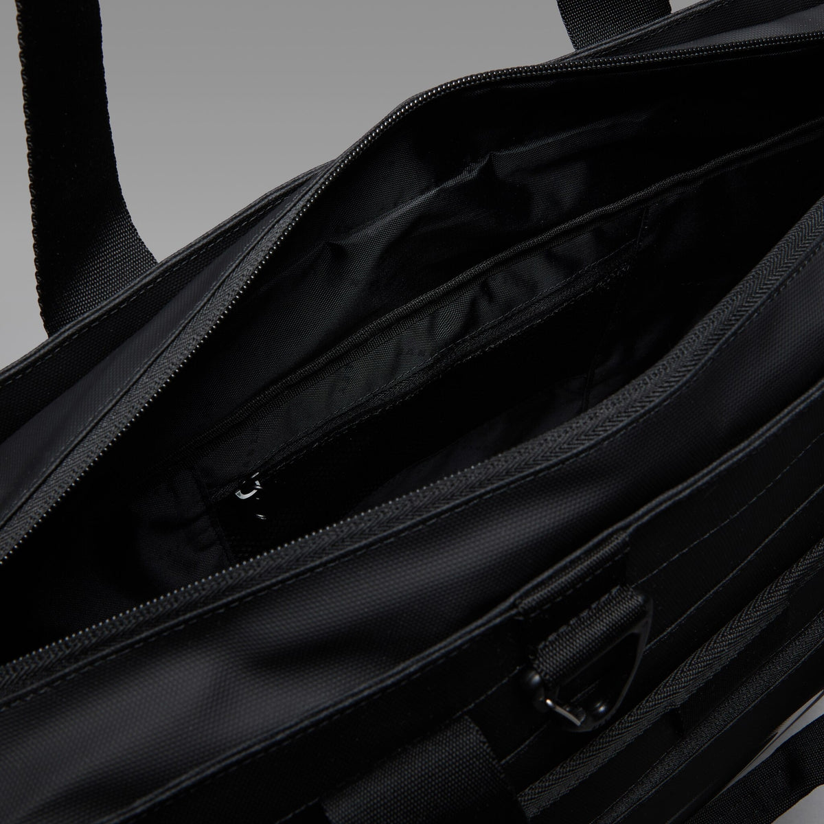 Oakley Rover Commuter Tote-2