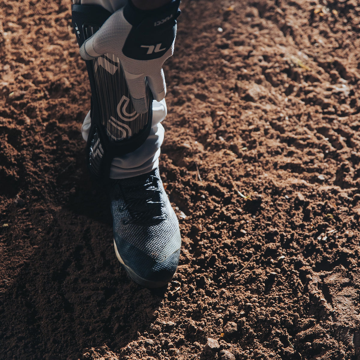 Tucci Verona Baseball Batter's Leg Guard-5