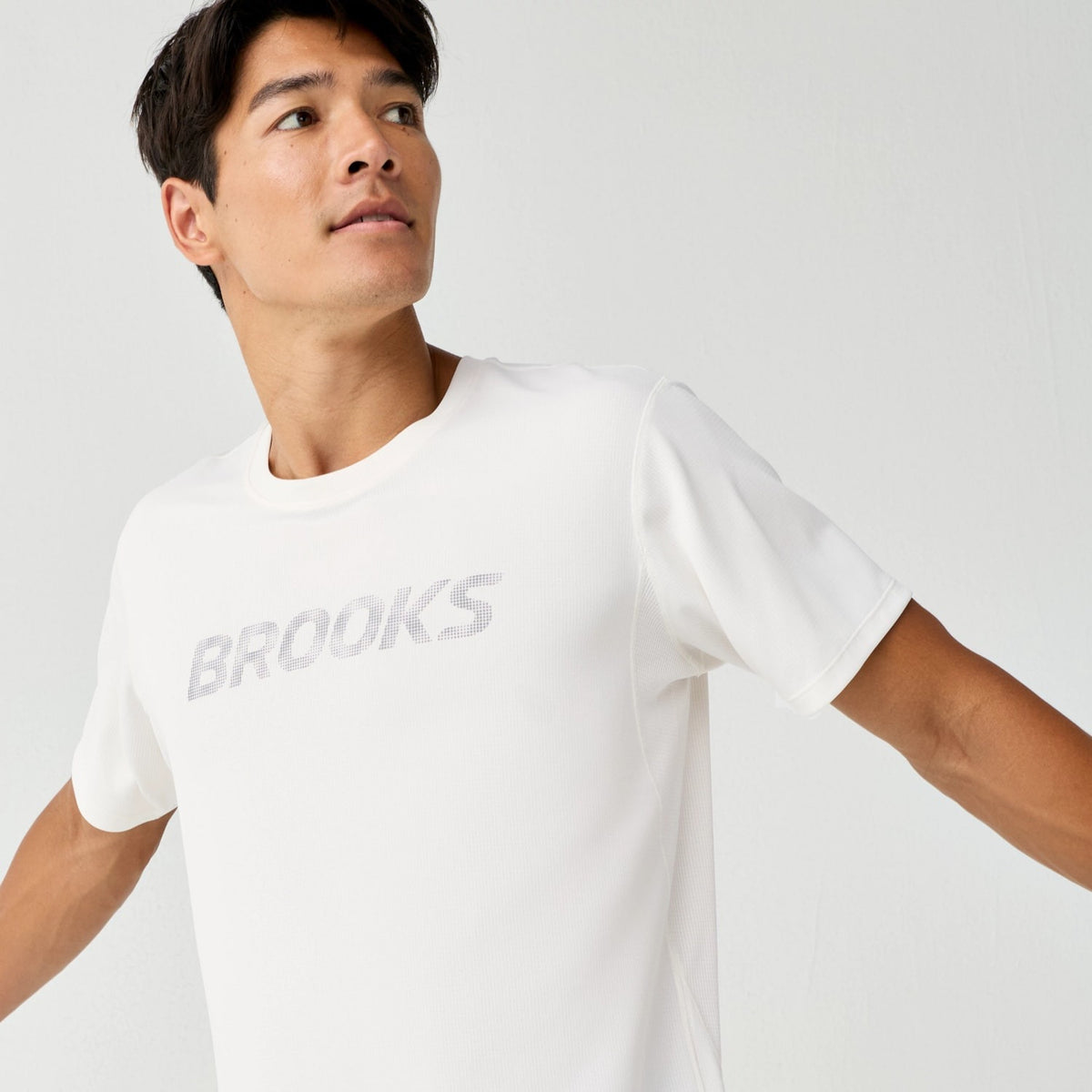 Brooks Men's Dash Reflective Short Sleeve Top-3