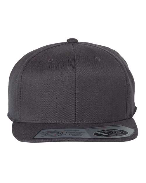Flexfit 110® Flat Bill Snapback Cap Unisex Accessories Hats & Caps