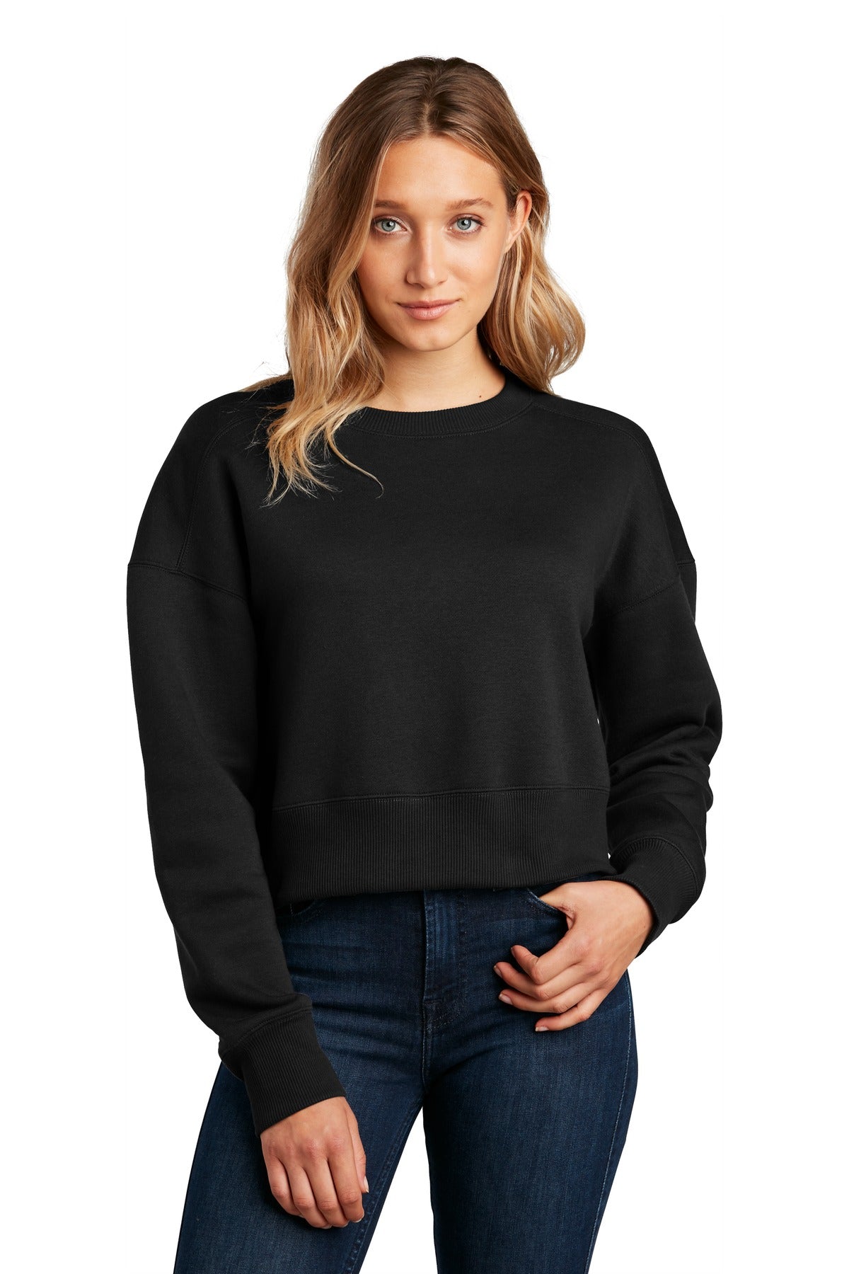 District Women's Perfect Weight Fleece Cropped Crew Womens Apparel Sweatshirts & Fleece