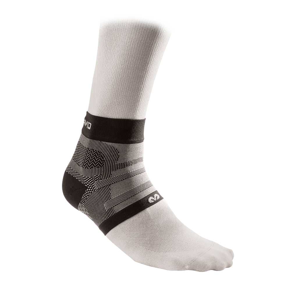 McDavid Level 2 4 Way Seamless Elastic Planter Fascia Sleeve Unisex Accessories Health & Wellness