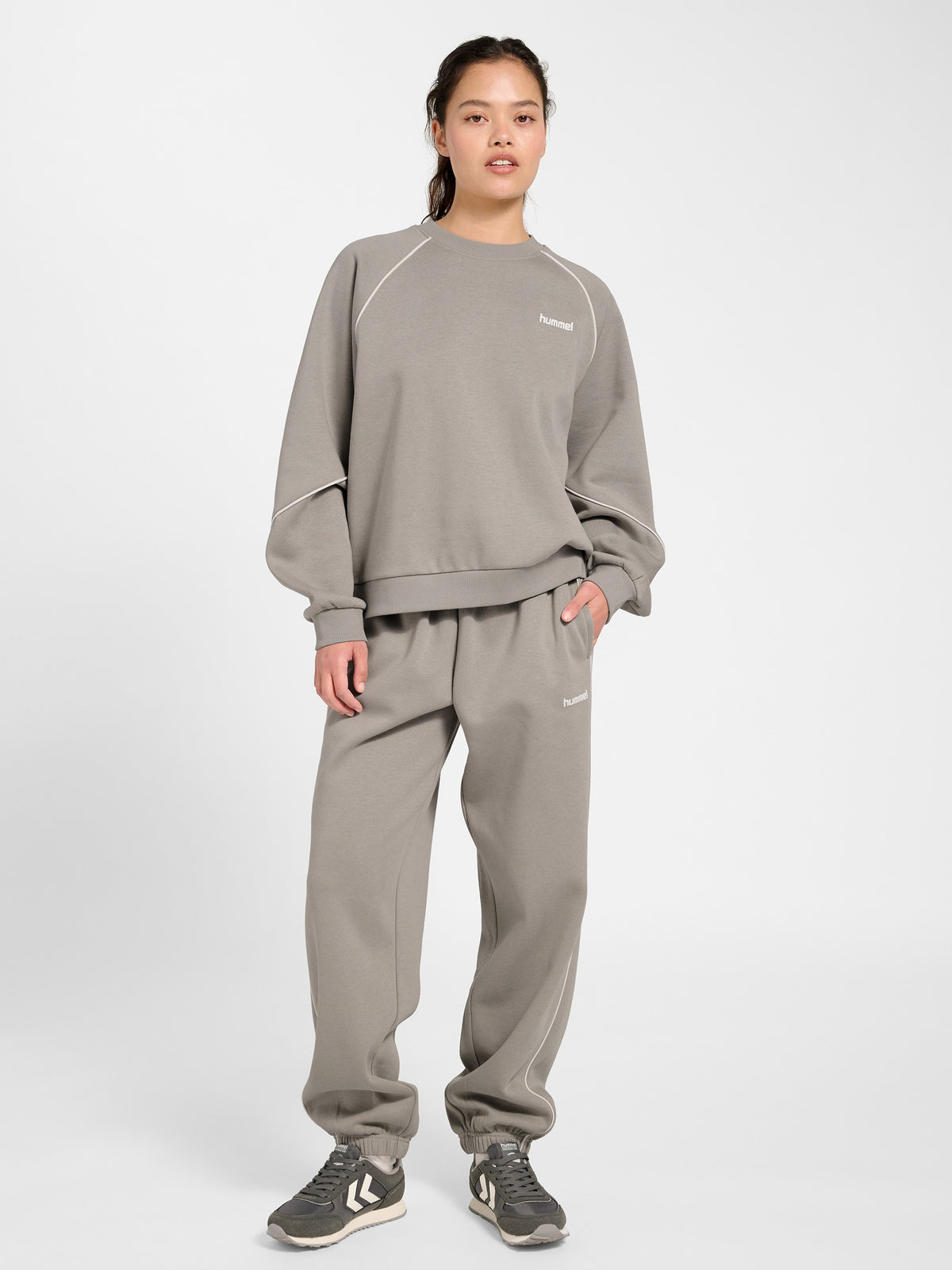hummel Women's Keeper Piping Sweatpant-6