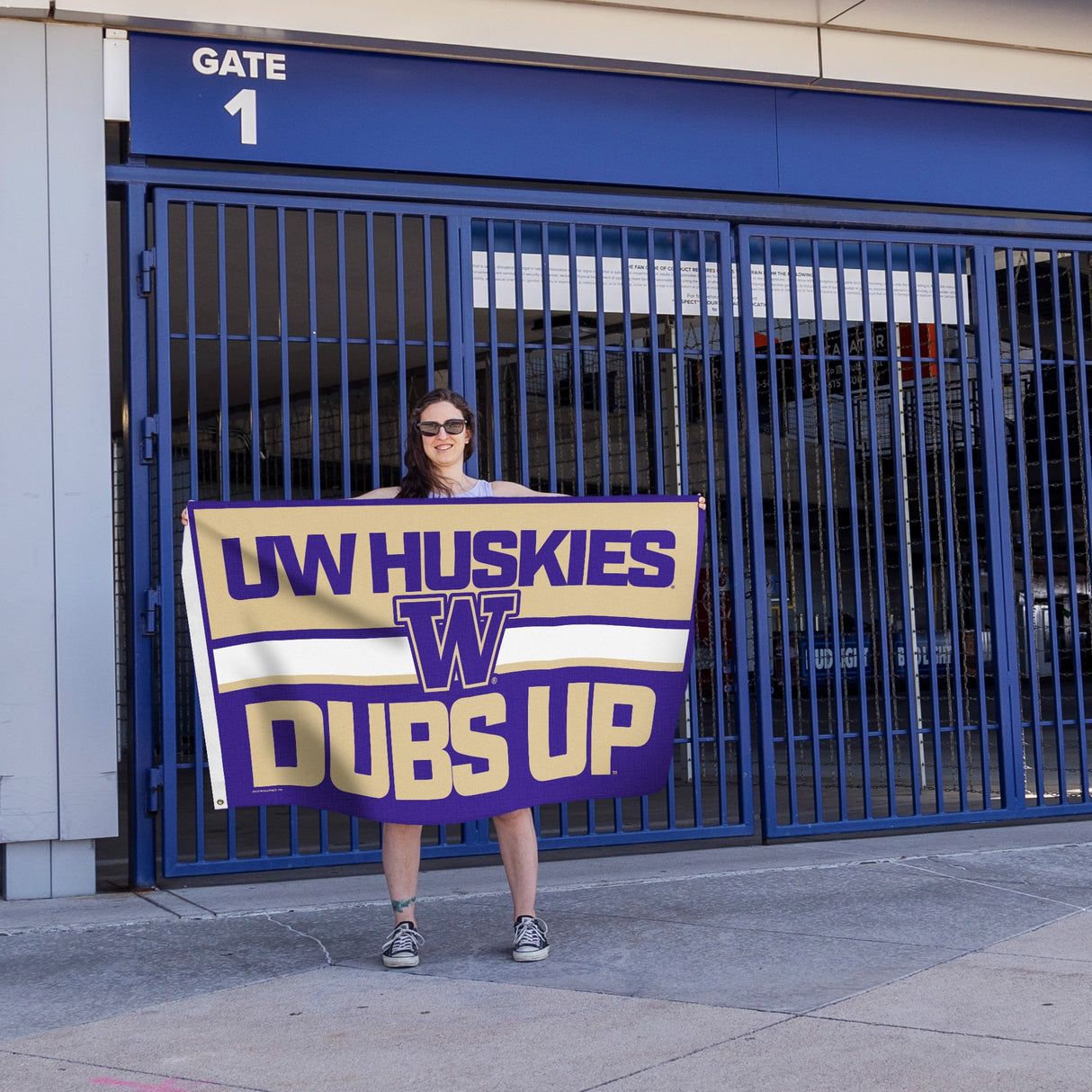 Rico Industries NCAA Washington Huskies Bold 3' x 5' Banner Flag-3
