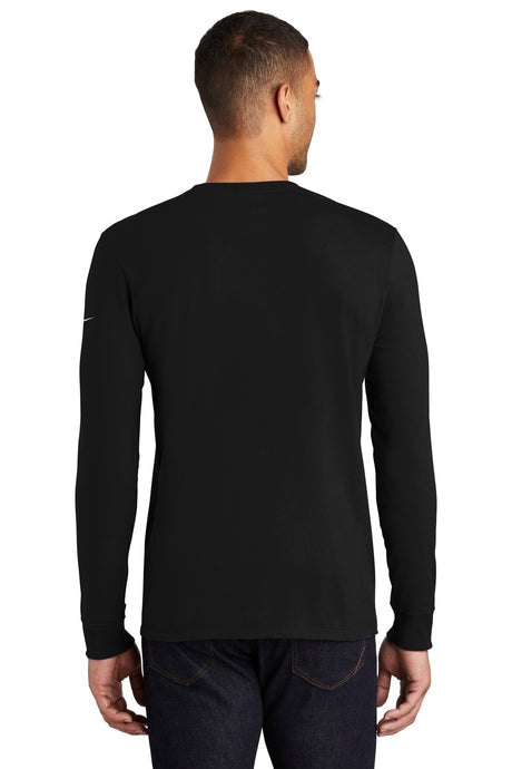Nike Men's Core Cotton Long Sleeve Tee Shirt. NKBQ5232 Nike