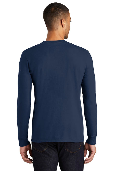 Nike Men's Core Cotton Long Sleeve Tee Shirt. NKBQ5232 Nike